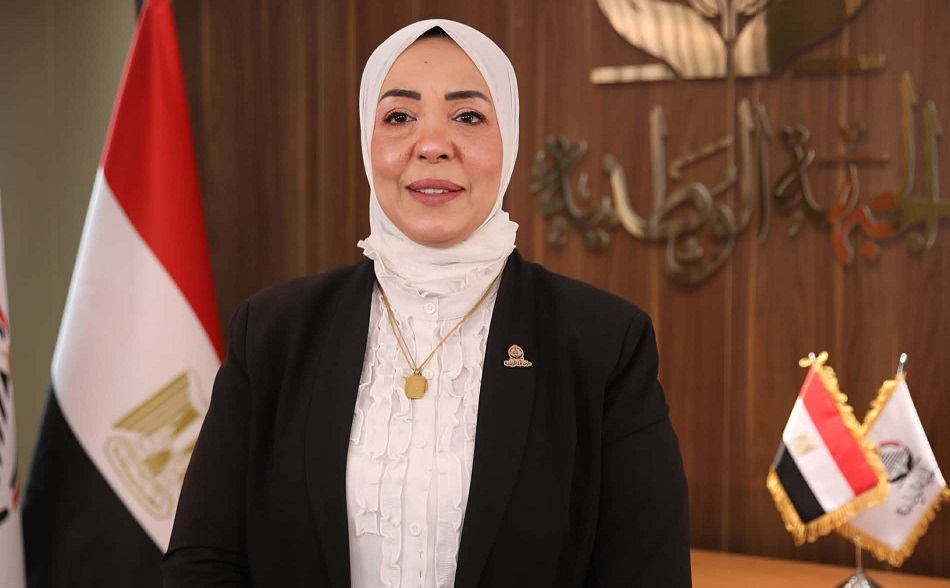 وفاء رشاد تطالب ببرنامج إلزامي للتثقيف الرقمي في المدارس والجامعات