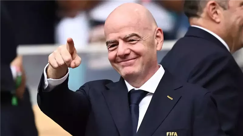 فيفا يؤكد بقاء إنفانتينو رئيسًا بعد اعتذار عن أخطاء مقترح الاستثمار