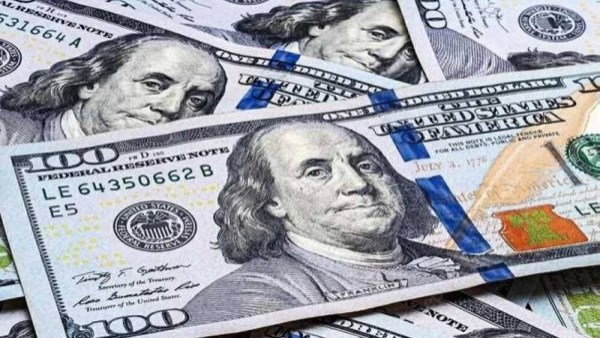أعلى سعر للدولار يسجل 50.50 جنيه للبيع في بنك الإمارات دبي الوطني