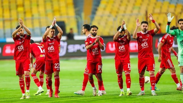 3 لاعبين من الأهلي يطلبون الرحيل وسط تمسك الإدارة ببقائهم