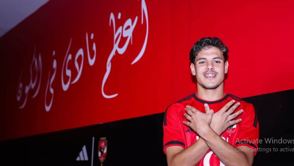كريم فضل: محمود صلاح أفضل صفقات الأهلي الصيفية وأكرم توفيق ضحى بعرض قطري