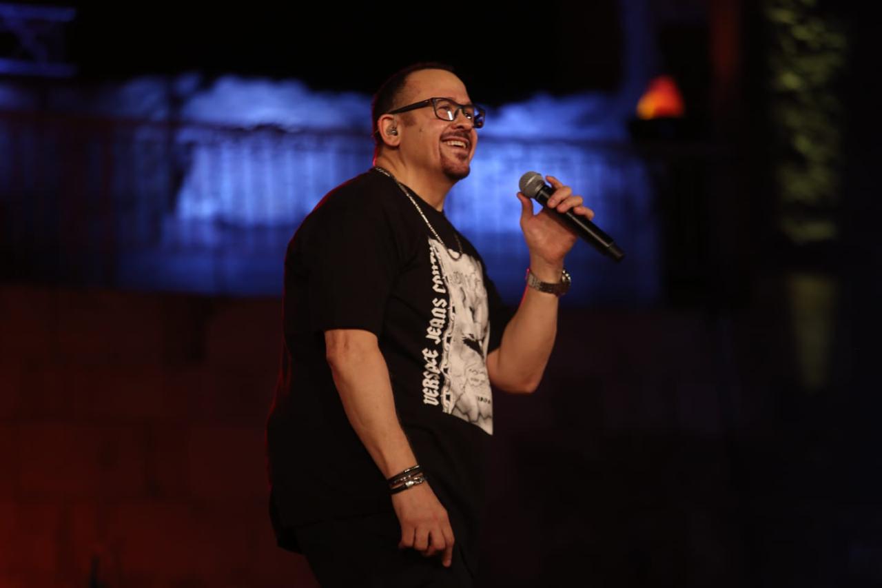 شريف منير يؤكد شغفه بالموسيقى .. وهشام عباس يروى قصة جيل فى المحكى
