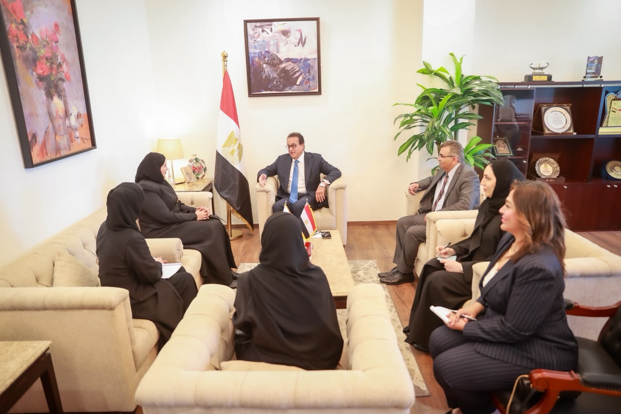 وزير الصحة يستقبل وزيرة التعاون الدولي بدولة قطر لبحث سبل دعم الأشقاء الفلسطينيين وتعزيز التعاون الصحي المشترك