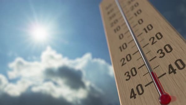 الأرصاد: طقس حار رطب غدًا بالقاهرة وشديد الحرارة جنوبًا والعظمى 41 درجة