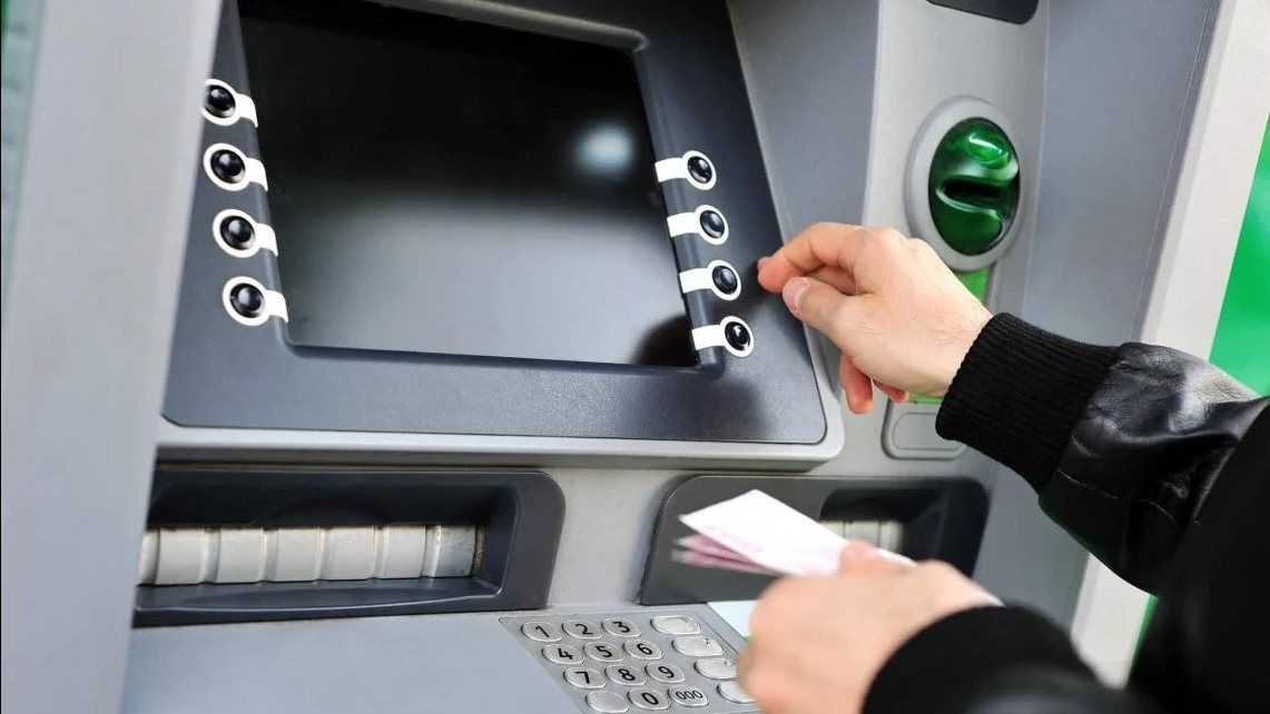 حدود السحب والتحويل اليومية في البنوك وATM وإنستاباي خلال 2026