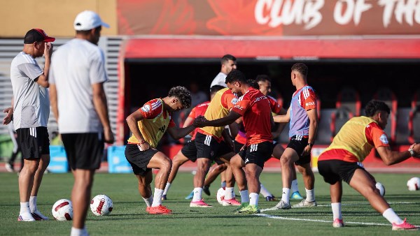 عموتة يبحث جاهزية إمام عاشور قبل افتتاح الأهلي للدوري