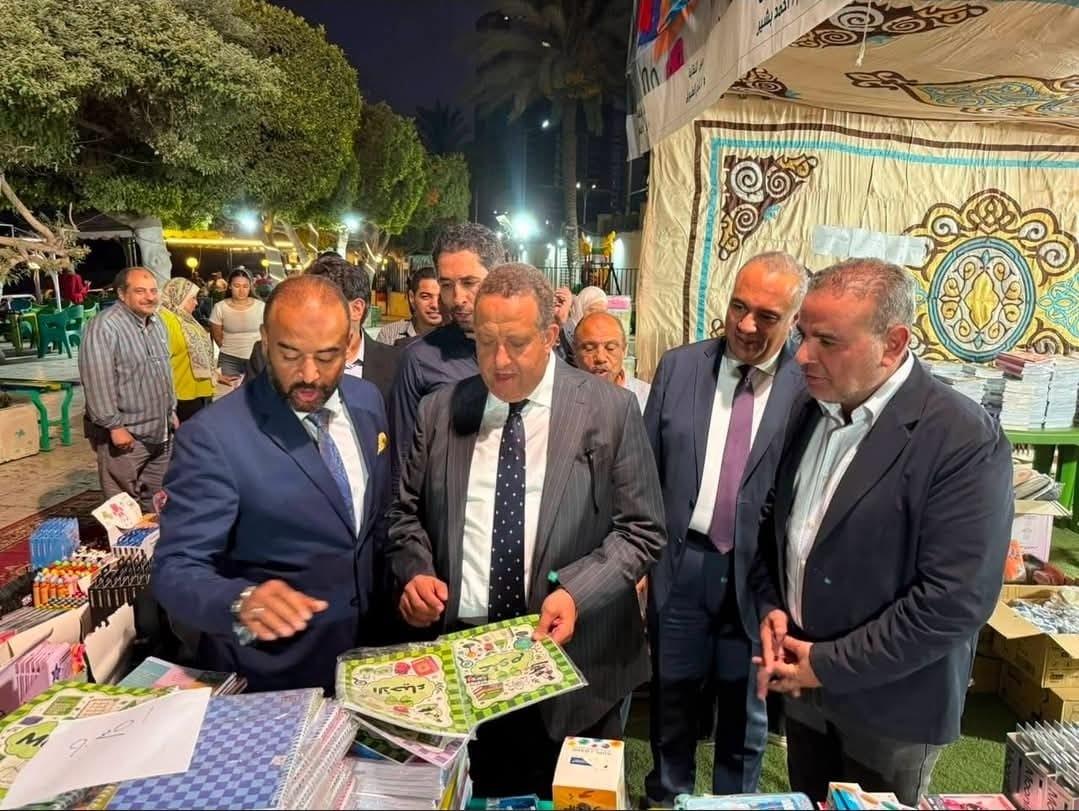 نقيب المهندسين يفتتح معرض «Back to School» لخدمة الأعضاء بالجيزة