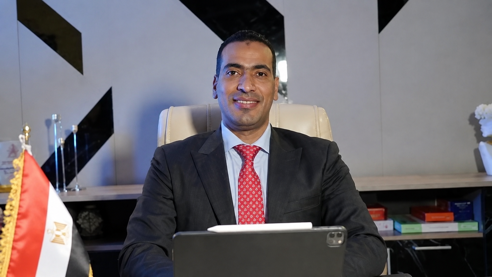 النائب محمود حسين طاهر: تصريحات الرئيس السيسي ترسخ نهج المصارحة والشفافية وتعزز وعي المصريين بحجم الإنجازات