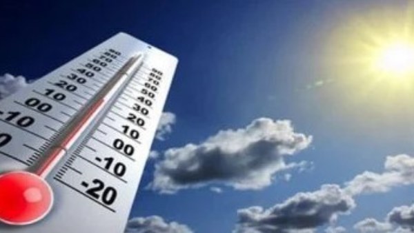 طقس الجمعة: شبورة وأمطار خفيفة ورياح مثيرة للرمال على بعض المناطق