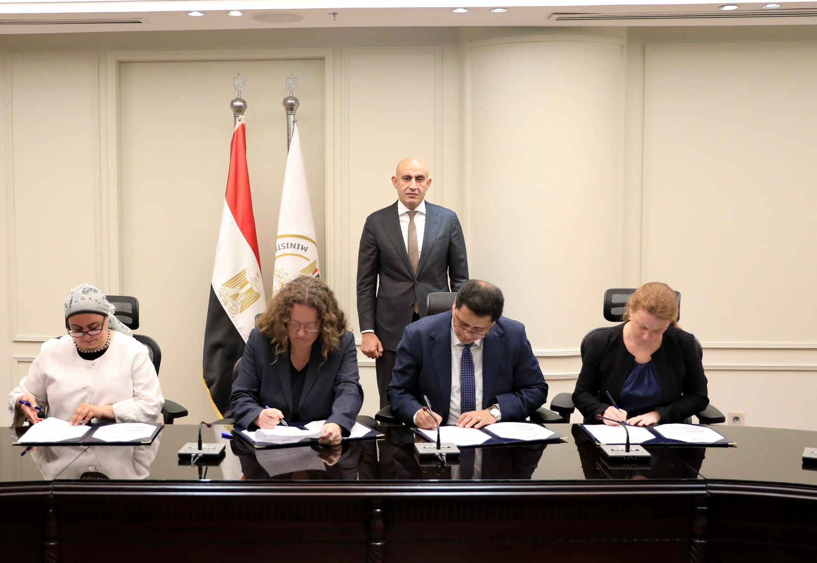 لتدريس الألمانية بـ"البكالوريا المصرية"..وزير التعليم يعقد بروتوكول تعاون بين الوزارة ومعهد "جوته" ودار "هوبر"