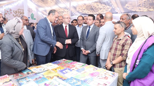 افتتاح الدورة الأولى لمعرض كتاب أبشواي بالفيوم بمشاركة أكثر من 3800 كتاب