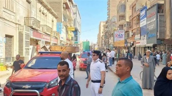 النيابة تحقق في واقعة التعدي على حملة غلق مقهى مخالف ببني مزار