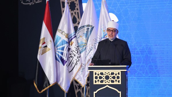 دار الإفتاء توضح حكم تنظيم الأسرة ووقت إجابة الدعاء يوم الجمعة