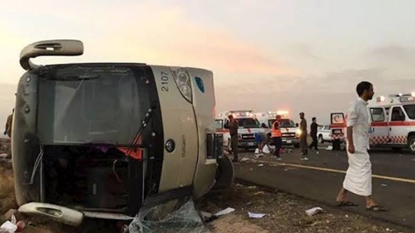 وفاة 3 معتمرين مصريين وإصابة آخرين في حادث حافلة بمحافظة الجموم