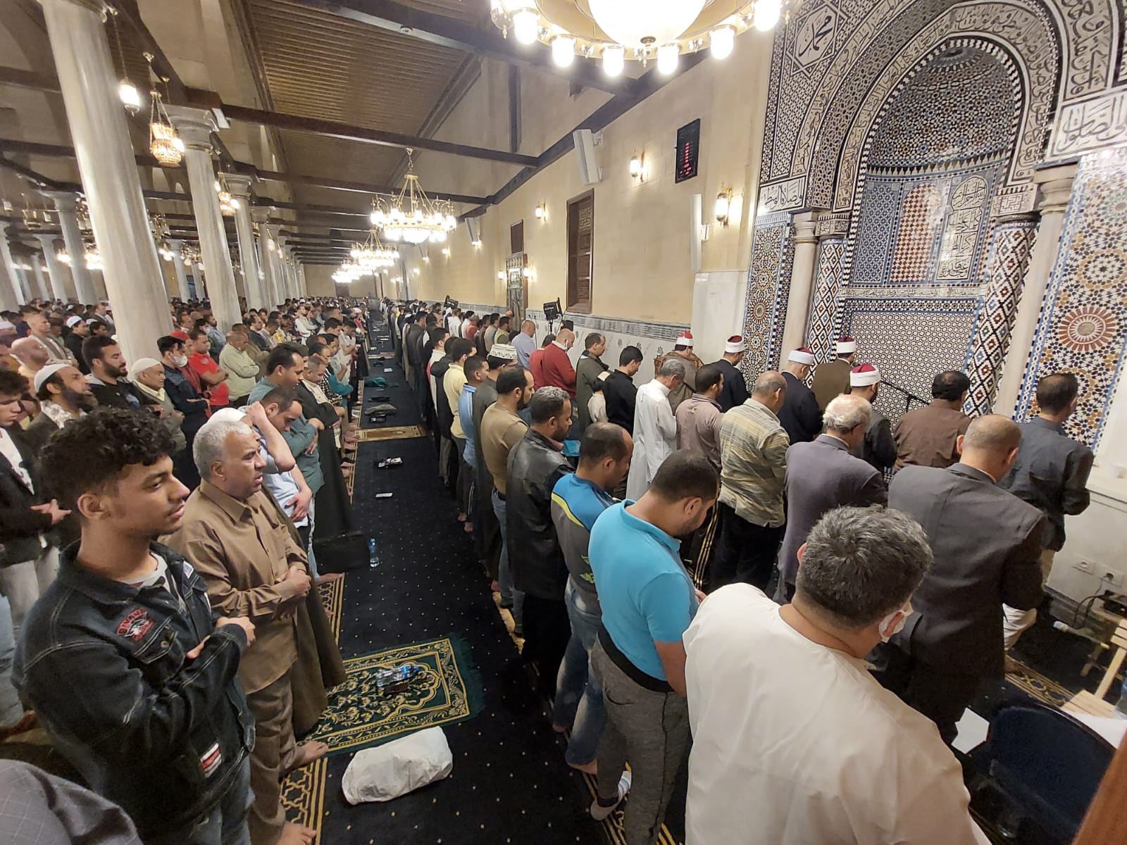دار الإفتاء: من أدرك إقامة الفجر يدخل مع الإمام ويقضي السنة لاحقًا
