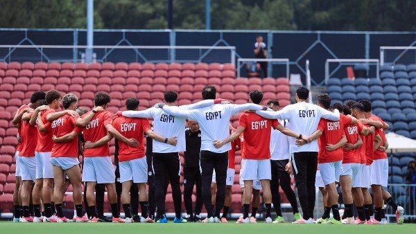 خبير لوائح: لا يحق للأهلي طلب إعفاء لاعبيه من ودية مصر وجنوب إفريقيا