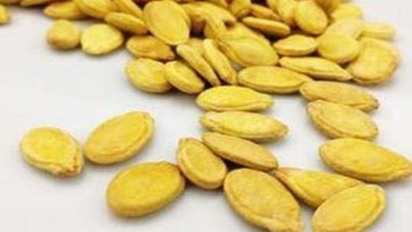 ضبط طن من اللب السوبر بألوان غير مصرح بها.. والتحذير مرتبط بنوع المادة المستخدمة