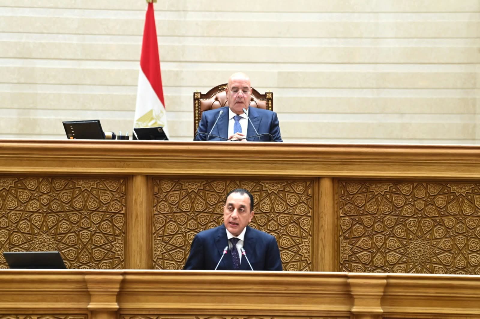 في افتتاح دور الانعقاد الثاني.. "النواب" يجدد التزام الدعم للجمهورية الجديدة ويضع الاقتصاد الإقليم والعدالة الاجتماعية على رأس الأولويات