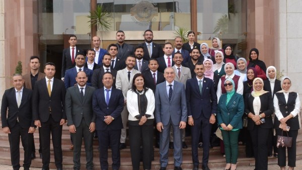 الاستعلامات تبحث مع اتحاد شباب تحيا مصر برامج لتعزيز الوعي الرقمي
