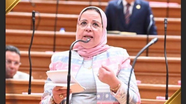 أمل عصفور تطالب بتحسين أوضاع المعلمين وحل ملف معلمي الحصة