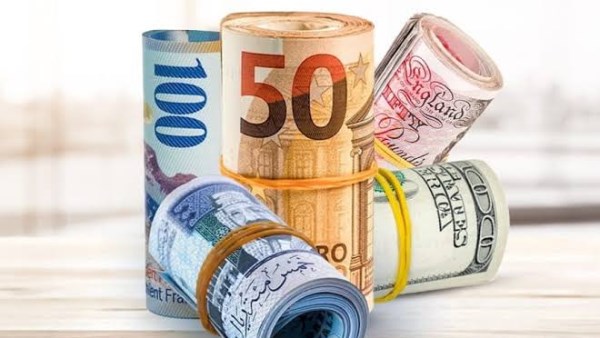 أسعار العملات الأجنبية مقابل الجنيه في بداية تعاملات الاثنين 12 أكتوبر 2026