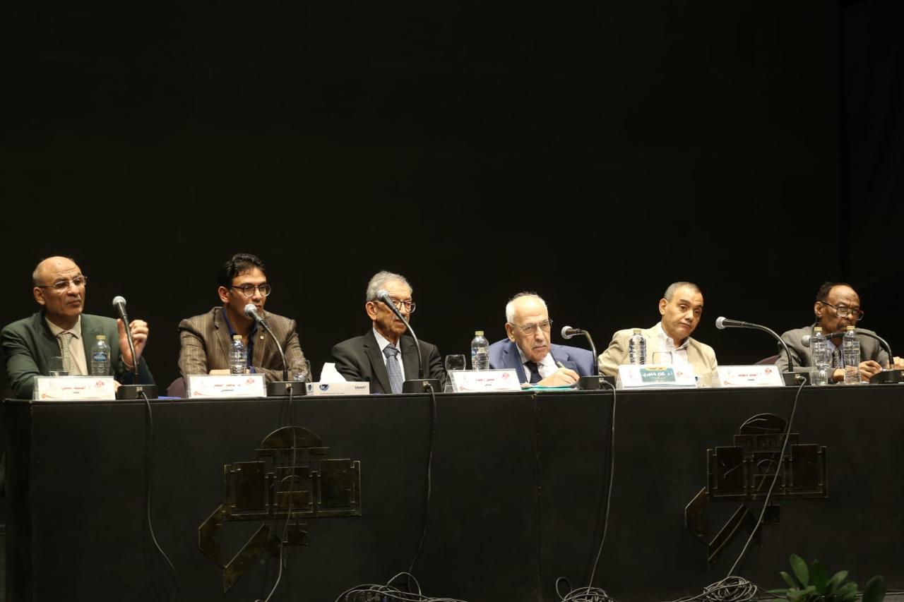 المؤتمر العلمي لمهرجان الموسيقى العربية 34 يواصل جلساته ويناقش إسهامات رائدة فى مسيرة التناول الإعلامى على المسرح الصغير