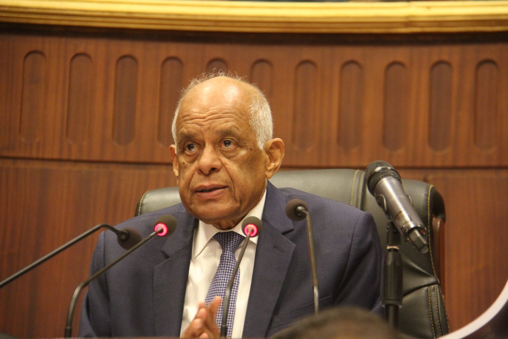 "عبدالعال"يهنئ "السيسي" بعيد العمال.. ويؤكد نحني هاماتنا لشهداء جعلوا الولاء للوطن أغلى من الحياة