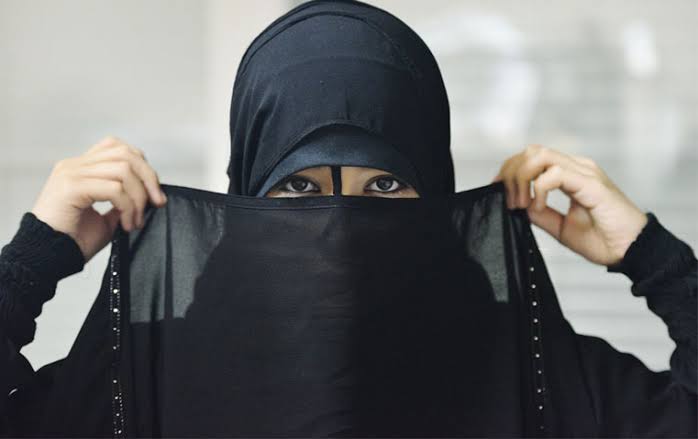 فتاة جامعية تختطف شابا في شبرا الخيمة وتصوره عاريا