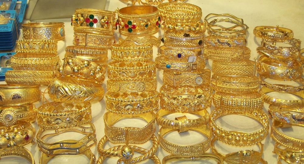 الذهب والفضة عند مستويات قياسية وسط تصعيد ترامب الجمركي ومخاوف حرب تجارية مع أوروبا
