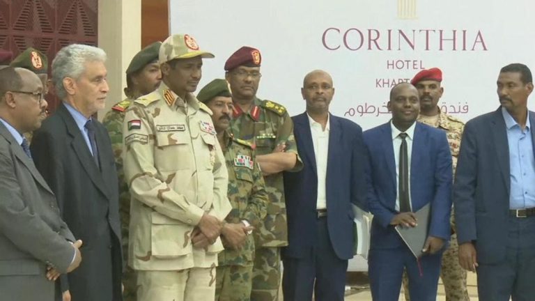 فى أنتظار التوقيع .. تعرّف على أبرز بنود وثيقة ”الإعلان الدستوري“ في السودان