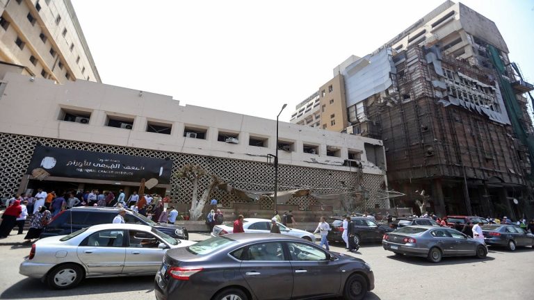 الحكومة : صرف100 الف جنية لأسر ضحايا ”معهد الأورام“