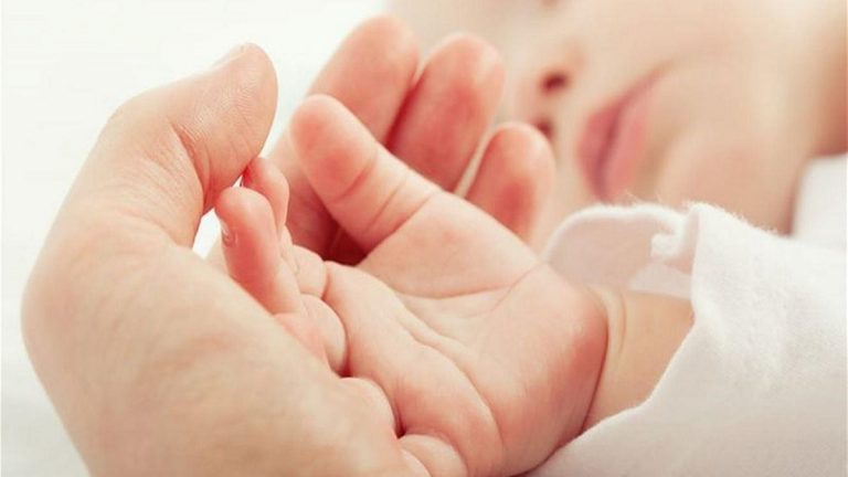 لأول مرة .. حكم قضائي يجيز تسجيل الطفل المولود سفاحًا