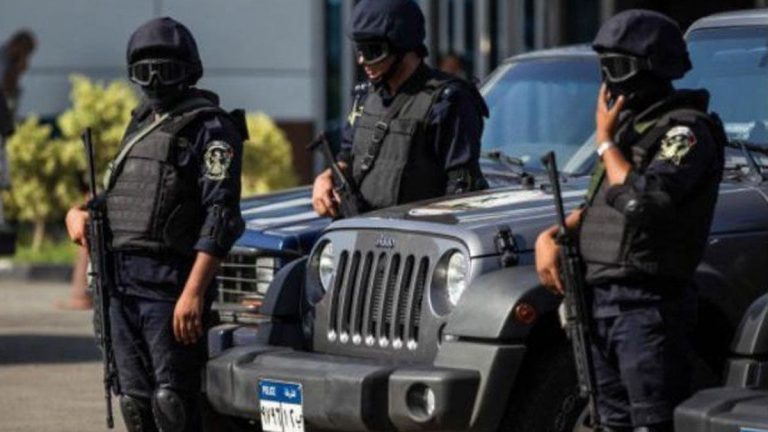 مصدر أمني ينفي وقوع انفجارات بحريق مخزن كرداسة ويكشف ملابسات وحقيقة الحادث