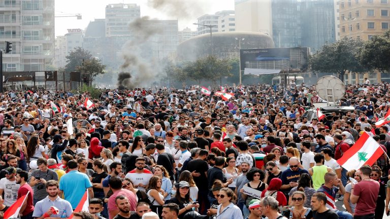 جيش الاحتلال ينذر بإخلاء 15 بلدة في جنوب لبنان