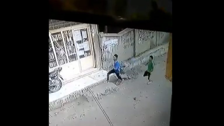 مقتل شاب أثناء إنقاذه فتاة من التحرش بالمنوفية (فيديو)