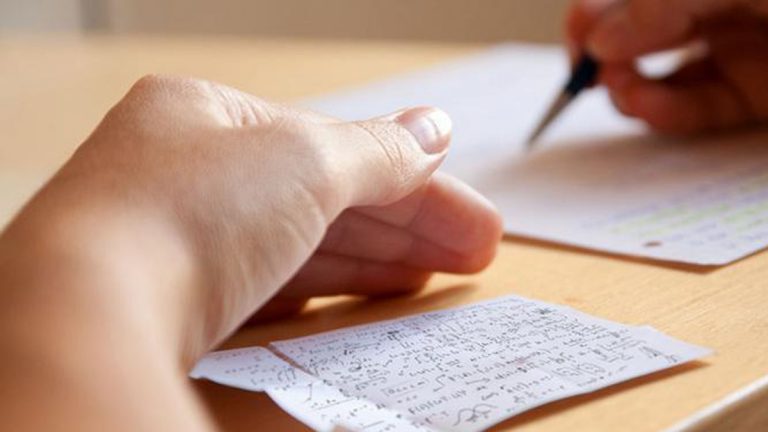 جروبات الغش الالكترونى تتداول اجزاء من امتحان الفلسفة والتعليم يلاحقهم