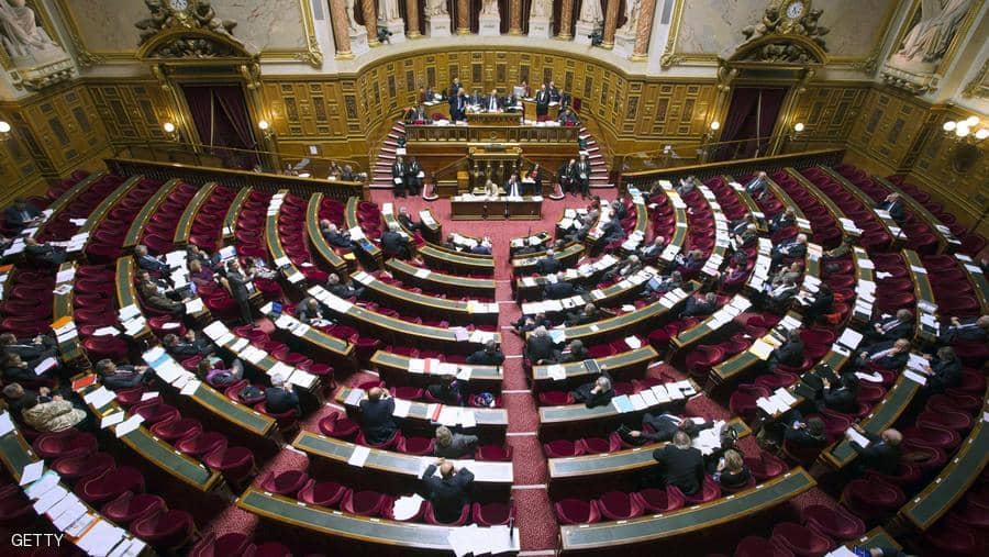 فرنسا تعقد اجتماعًا طارئًا لمجلس الدفاع لمتابعة الوضع في إيران وجرينلاند