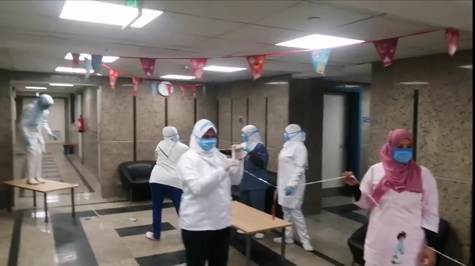 شاهد مستشفى العزل الصحي بقها تحتفل بشهر رمضان فيديو وصور