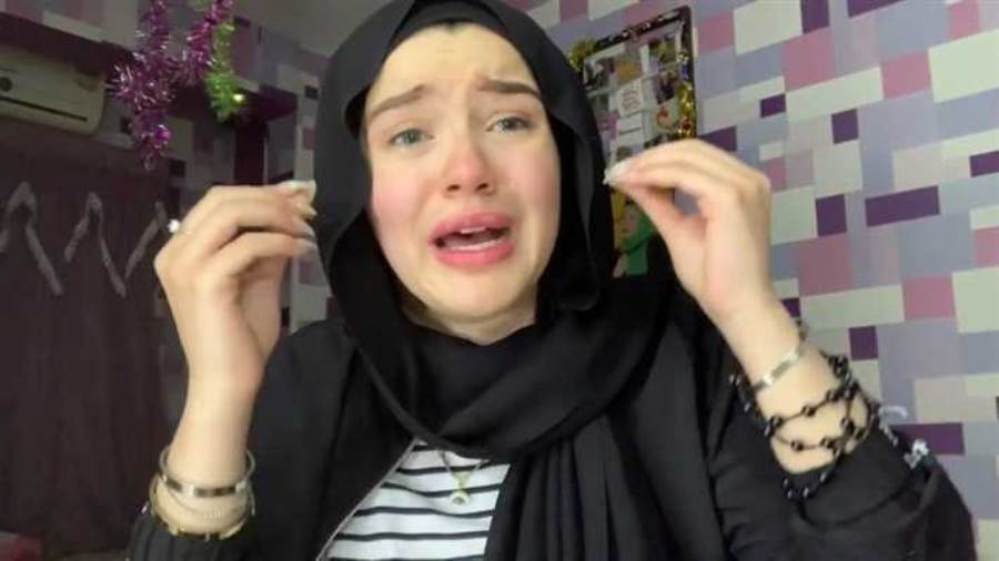 4 اتهامات لـ "حنين حسام" من النيابة العامة.. تعرف عليها