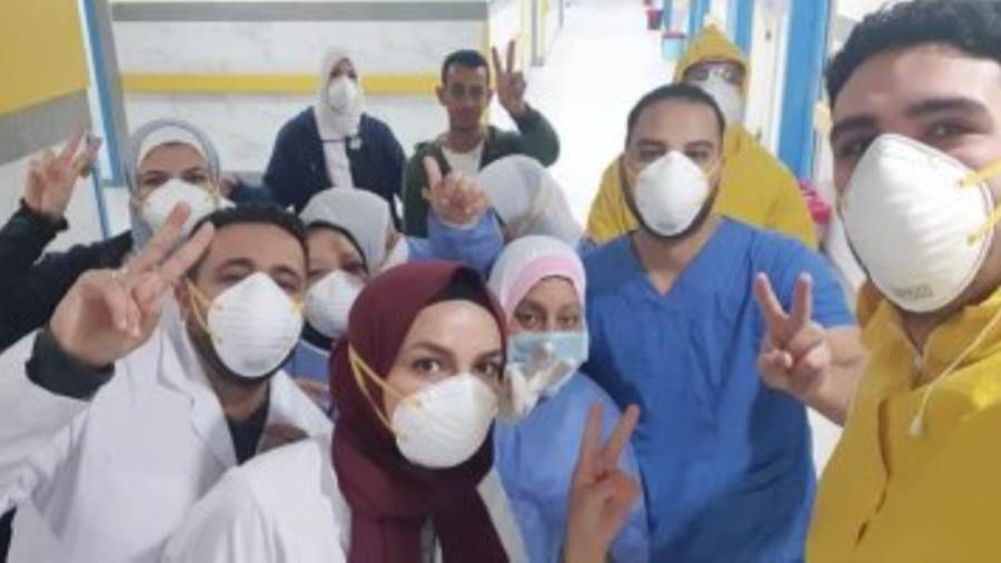 "الصحة": الأطقم الطبية هم ثروة مصر في مواجهة كورونا