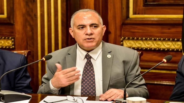 وزير الري : إحالة  ١٧٣ محضر مخالفة بالتعدي على المجارى المائية إلى النيابة العسكرية