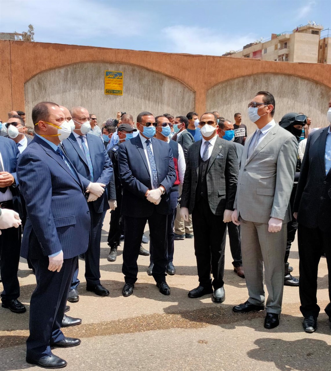 محافظ البحيرة يتقدم جنازة الشهيد "الحوفي" .. صور