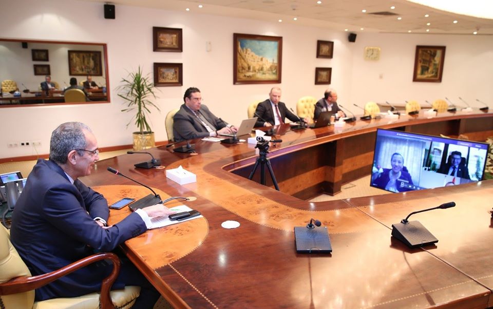عبر الفيديو كونفرانس: وزيرا البيئة والإتصالات يدشنان موقعاً إلكترونياً لإدارة مخلفات الرعاية الصحية