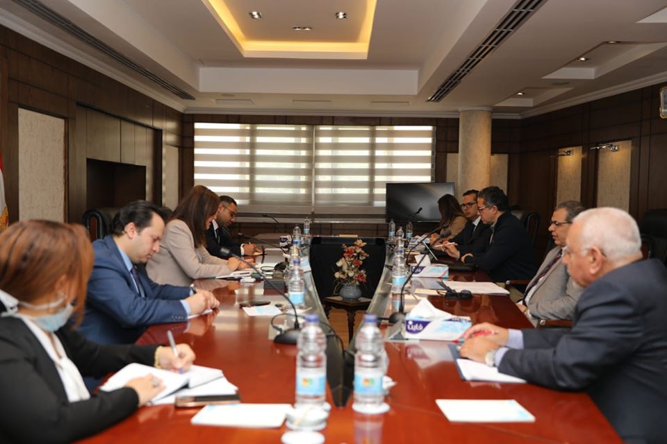 وزراء التخطيط والسياحة والقوي العاملة يناقشون وضع العمالة المتضررة بقطاع السياحة