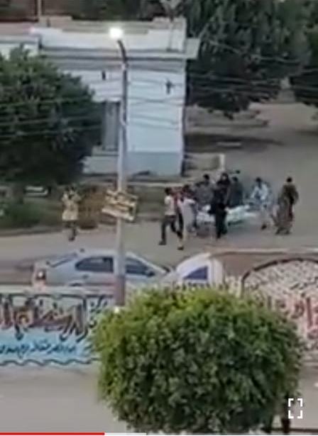 بالفيديو والصور .. اهالى متوفى بـ"كورونا" يقتحمون حميات فاقوس ويسرقون الجثمان والشرطة تتدخل