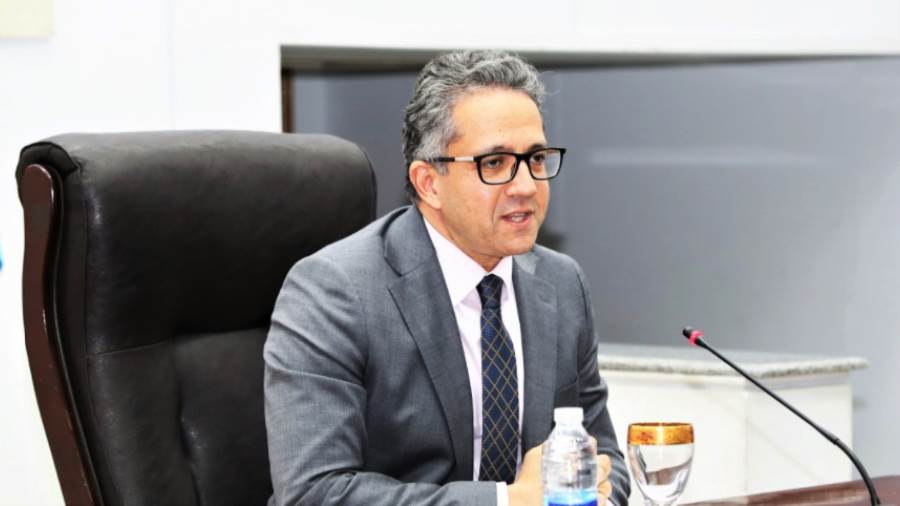اليونسكو تعتمد انتخاب الدكتور خالد العناني مديرا عاما للمنظمة
