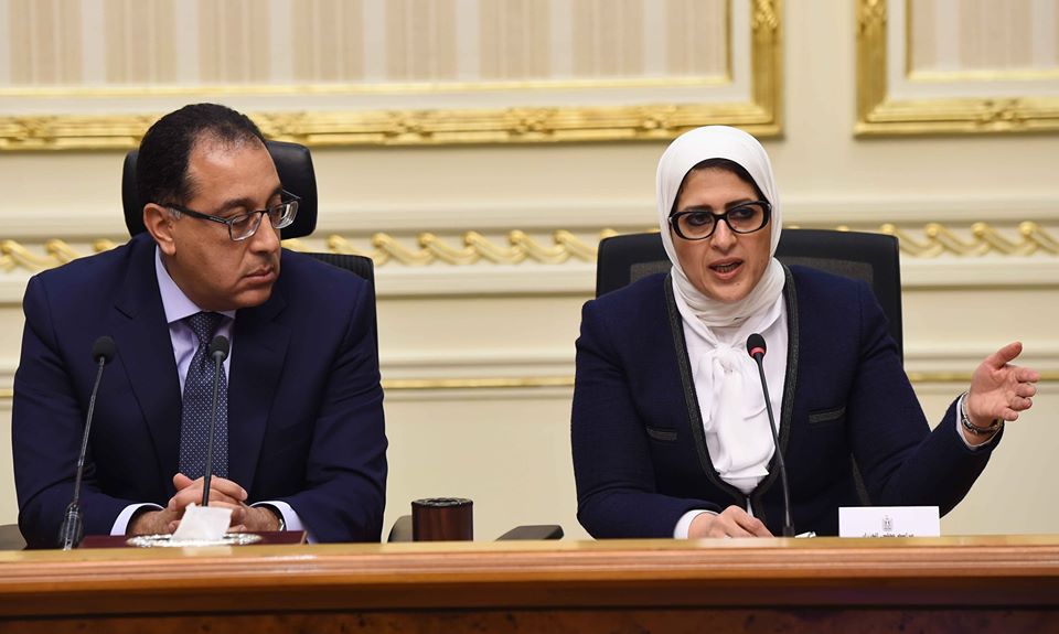 وزيرة الصحة تعرض استعدادات بدء تطعيم كورونا على مدبولي