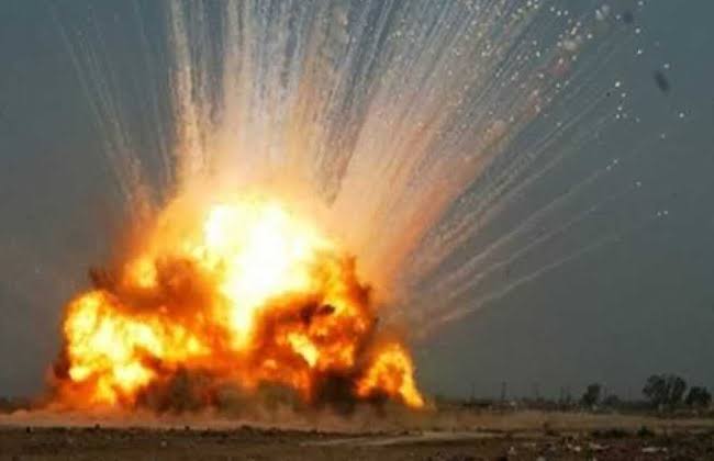 انفجار قنبلة في طريق 4m السريع بإدلب السورية