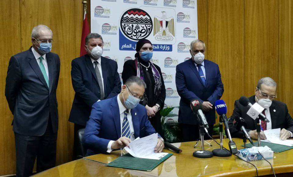 وزير قطاع الأعمال العام ورئيس "العربية للتصنيع" يوقعان مذكرة لإنشاء مصنعين لإنتاج إطارات المركبات