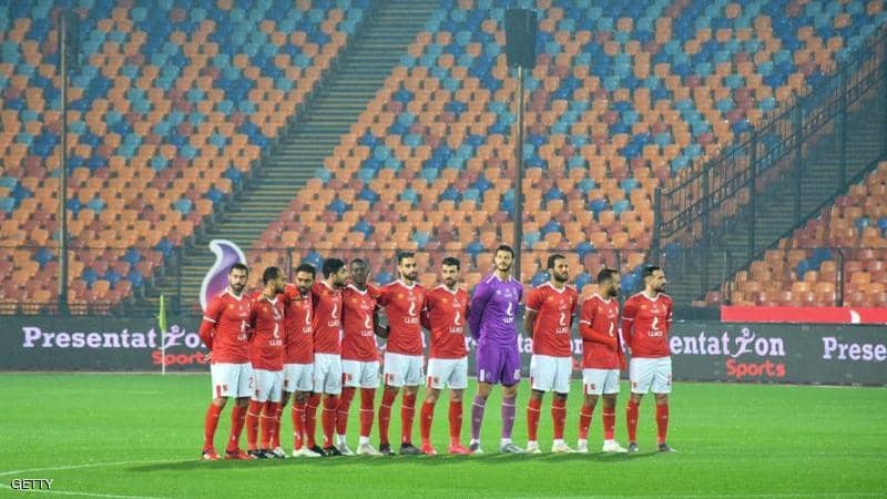 الأهلي يطالب باستكمال الدوري ويحذر من الخسائر المالية